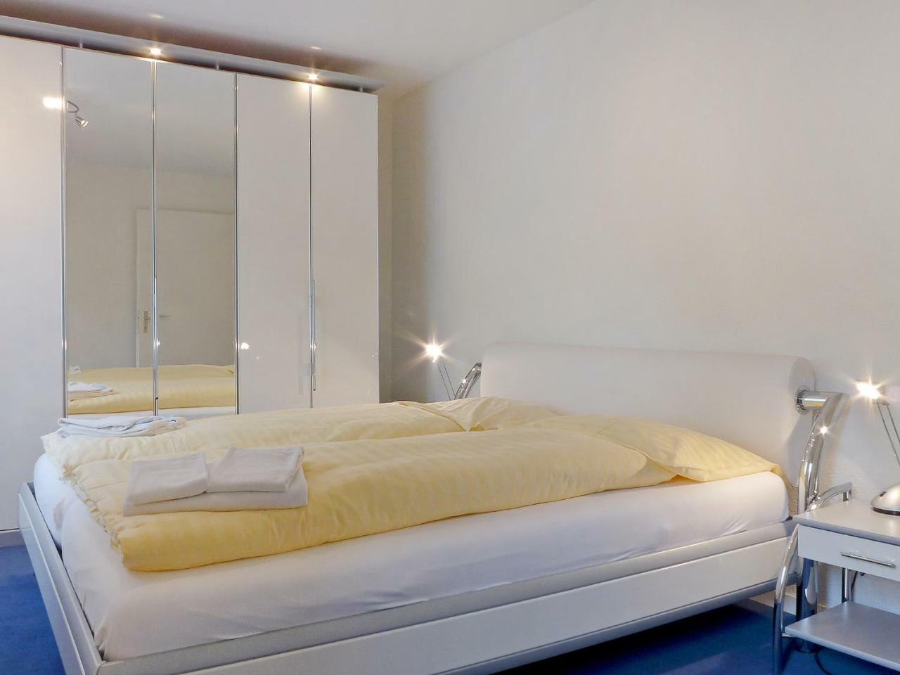 Apartment Apartment Goldenhorn Apt-F By Interhome